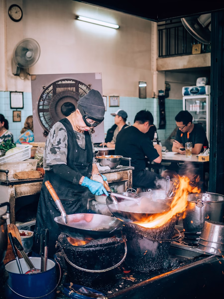 Jay Fai Michelin Street Food - Ftherá Travel