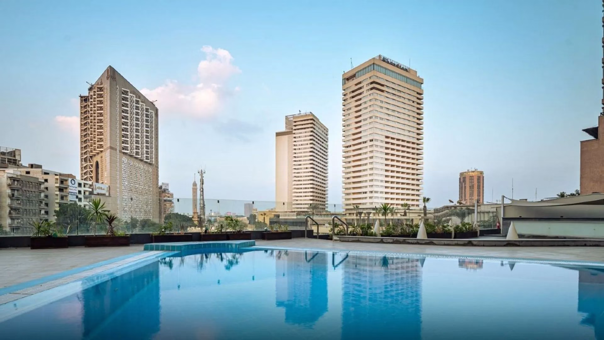 Pyramisa Suites Cairo Deluxe