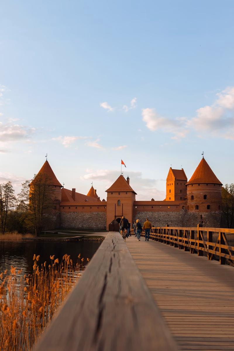 Το κάστρο Trakai στη λίμνη κοντά στο Βίλνιους