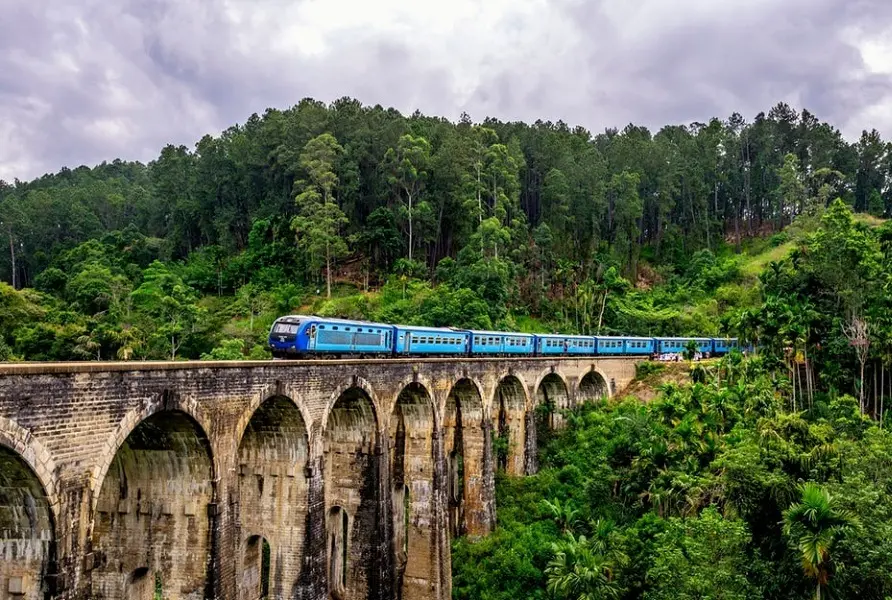 Nine Arch Bridge στην Ella, Σρι Λάνκα